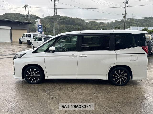 Toyota NOAH 2025-03 8876759-12