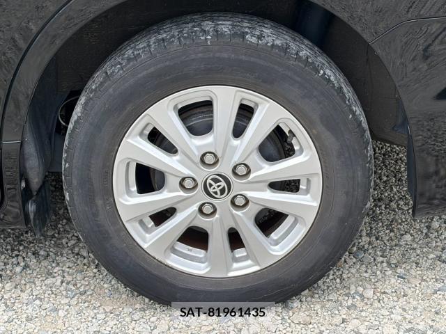 Toyota NOAH 2021-01 8877047-3