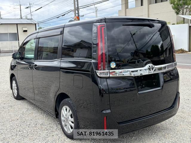 Toyota NOAH 2021-01 8877047-5