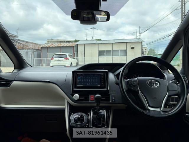 Toyota NOAH 2021-01 8877047-8