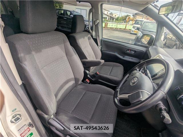 Toyota NOAH 2016-09 8877203-8