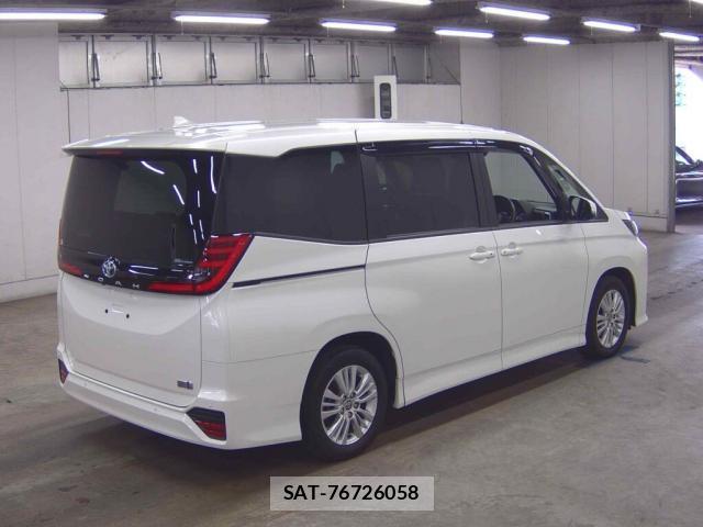 Toyota NOAH 2022-03 8877348-4