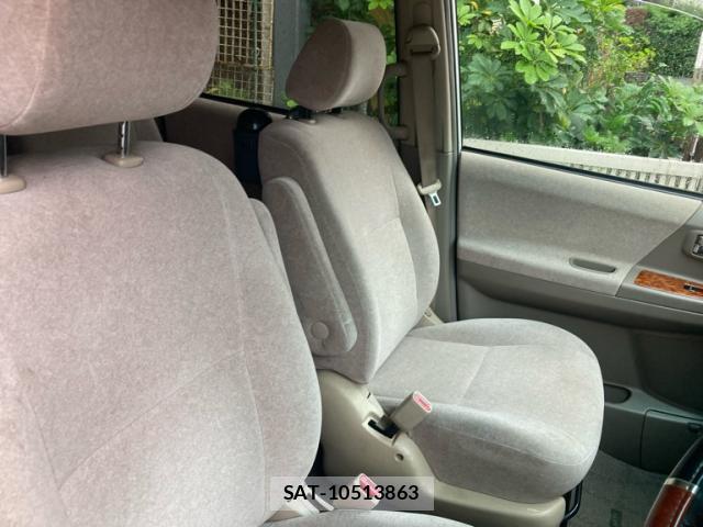Toyota NOAH 2005-03 8877407-11