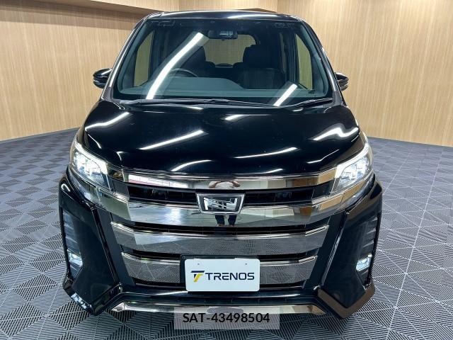 Toyota NOAH 2017-09 8877423-1