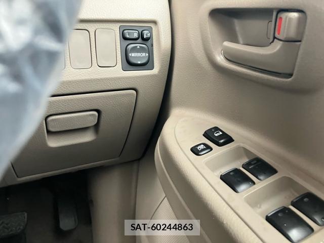 Toyota NOAH 2005-09 8877594-11