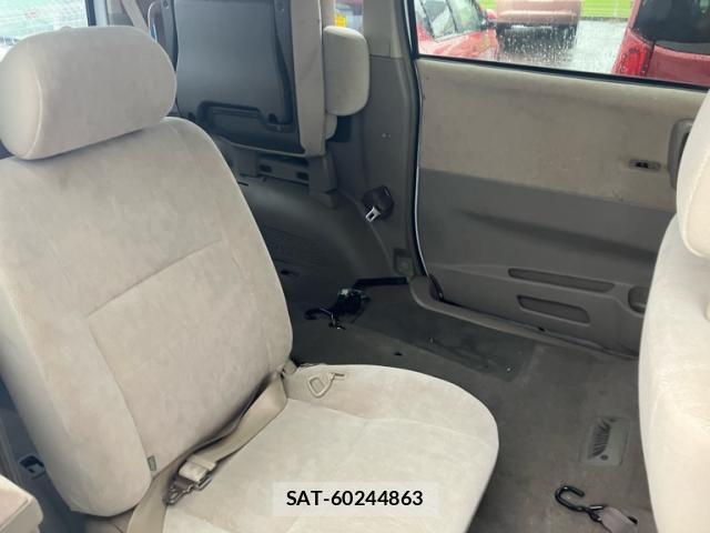 Toyota NOAH 2005-09 8877594-3