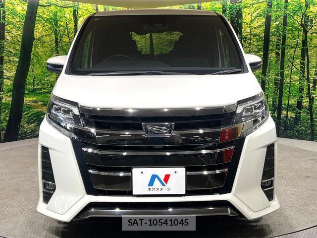 Toyota NOAH 2017-10 8877926-13
