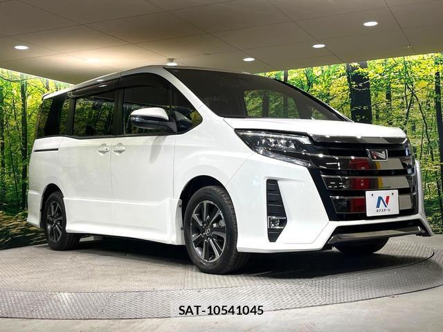 Toyota NOAH 2017-10 8877926-15