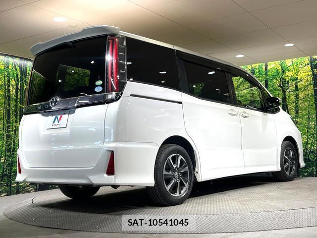 Toyota NOAH 2017-10 8877926-16