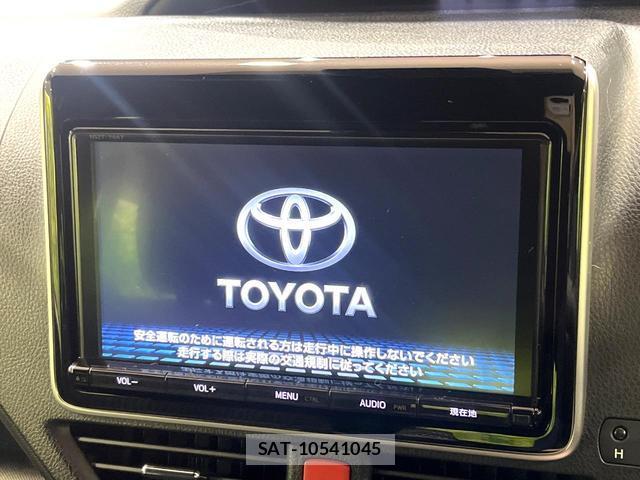 Toyota NOAH 2017-10 8877926-3