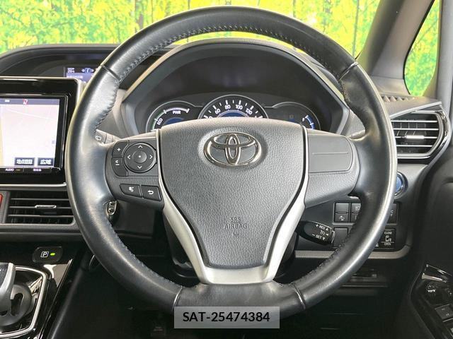 Toyota NOAH 2017-11 8878023-11