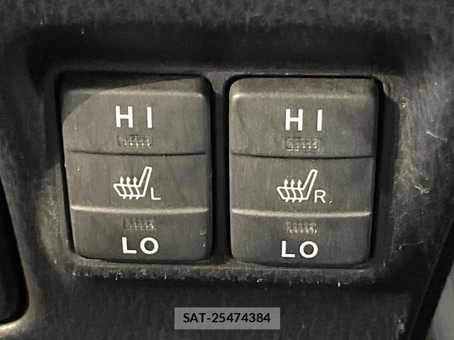 Toyota NOAH 2017-11 8878023-6