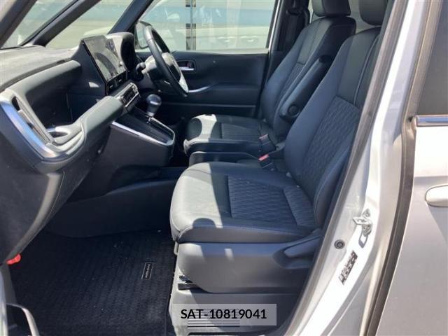 Toyota NOAH 2022-10 8878067-5