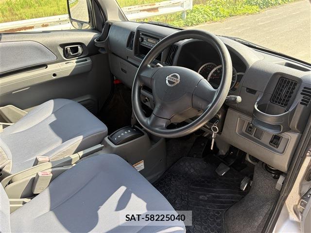 Nissan CLIPPER VAN 2013-09 8876800-17