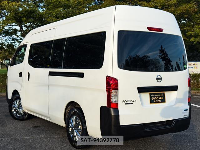 Nissan NV350 Caravan 2013-08 8877018-1