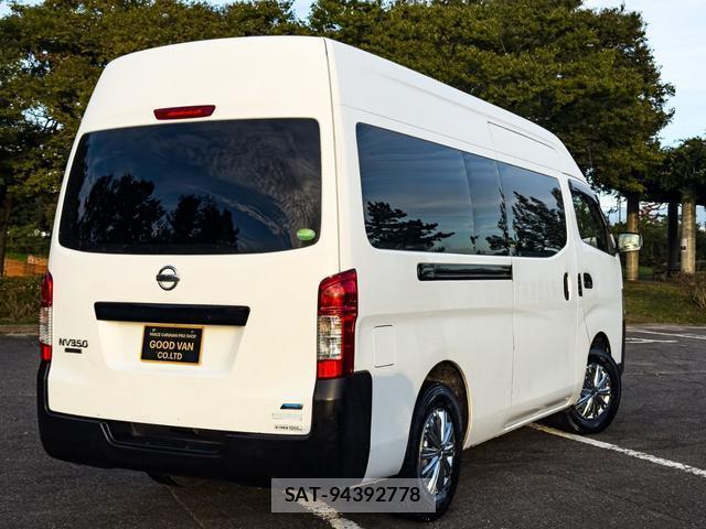 Nissan NV350 Caravan 2013-08 8877018-3