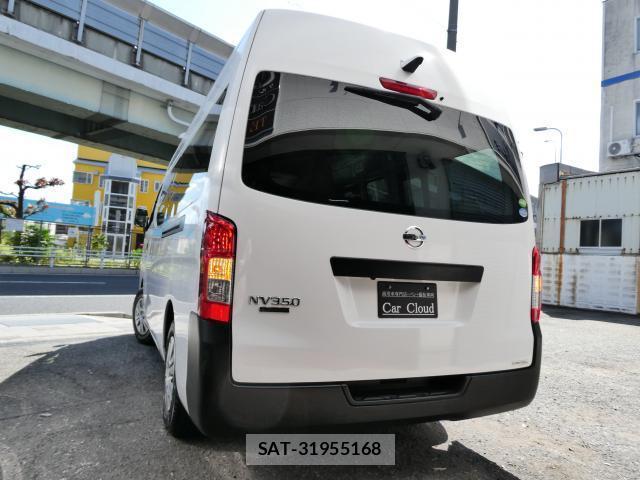 Nissan NV350 Caravan 2017-04 8877580-1