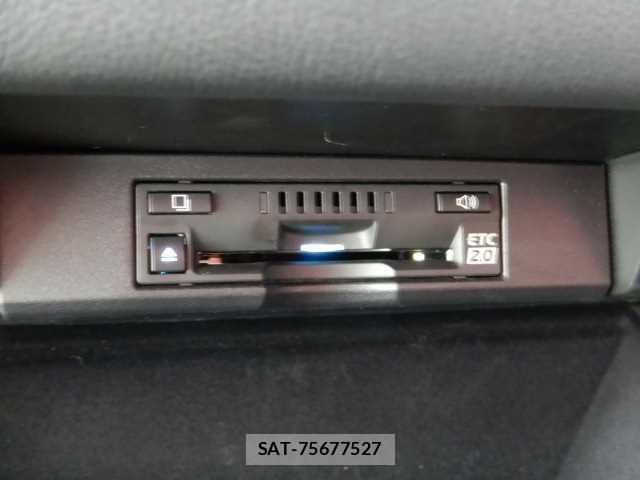 Lexus NX 2017-10 8877075-12