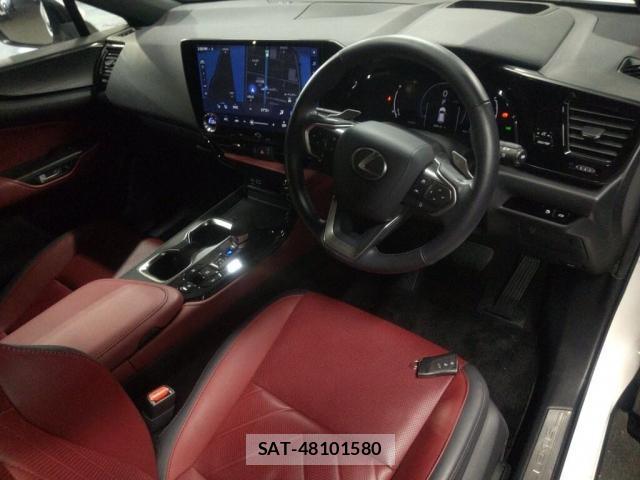 Lexus NX 2023-02 8877351-2