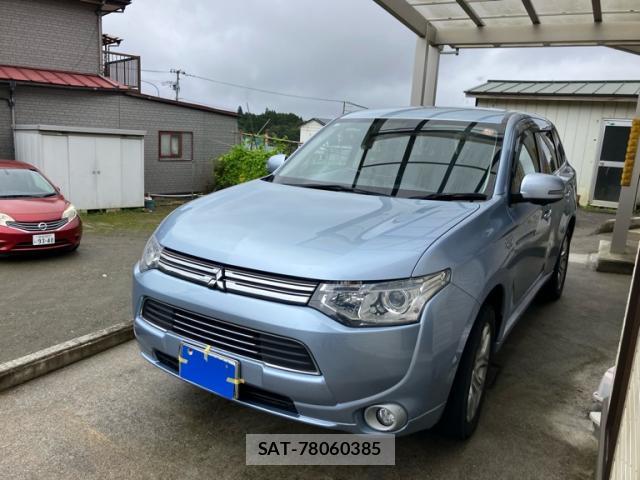 Mitsubishi OUTLANDER PHEV 2013-11 8876371-1