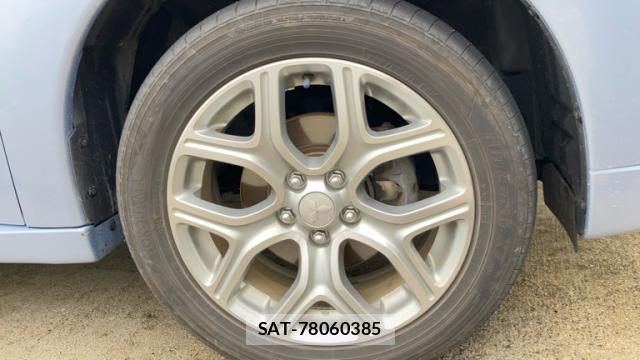 Mitsubishi OUTLANDER PHEV 2013-11 8876371-11