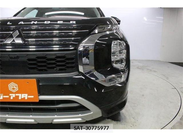 Mitsubishi OUTLANDER PHEV 2021-12 8876711-13