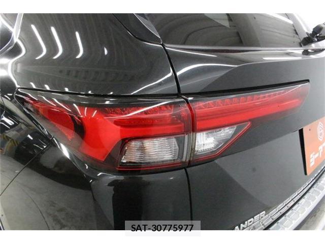 Mitsubishi OUTLANDER PHEV 2021-12 8876711-17