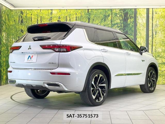 Mitsubishi OUTLANDER PHEV 2022-06 8876796-17