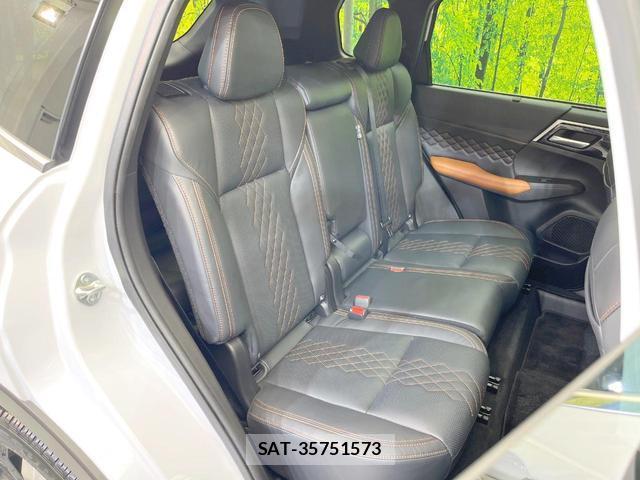 Mitsubishi OUTLANDER PHEV 2022-06 8876796-8