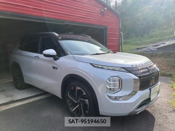 Mitsubishi OUTLANDER PHEV 2022-09 8877105-11