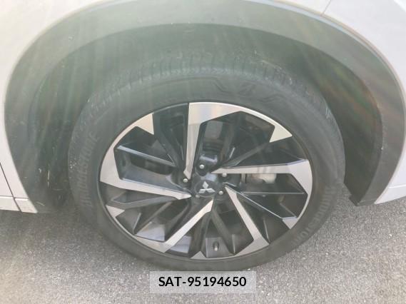 Mitsubishi OUTLANDER PHEV 2022-09 8877105-8