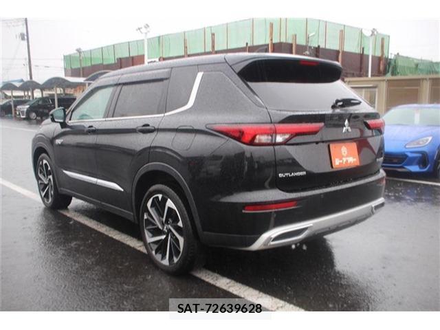 Mitsubishi OUTLANDER PHEV 2022-02 8877259-10