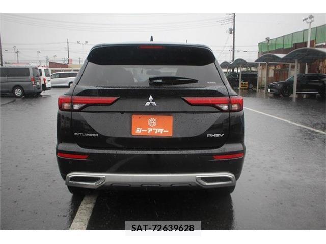 Mitsubishi OUTLANDER PHEV 2022-02 8877259-11