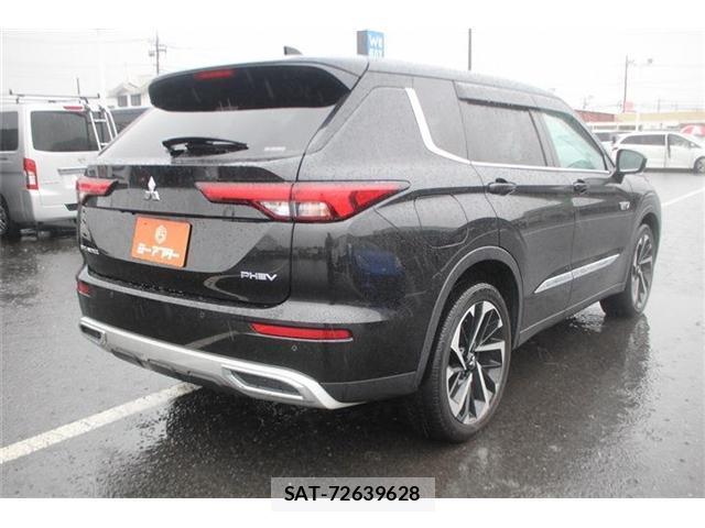 Mitsubishi OUTLANDER PHEV 2022-02 8877259-12