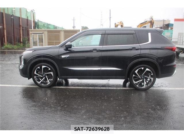 Mitsubishi OUTLANDER PHEV 2022-02 8877259-9