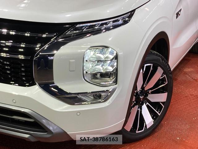 Mitsubishi OUTLANDER PHEV 2024-11 8877321-11