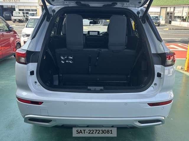 Mitsubishi OUTLANDER 2024-02 8877878-12