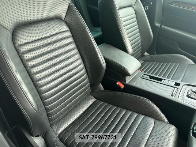 VolksWagen PASSAT 2018-05 8877633-5