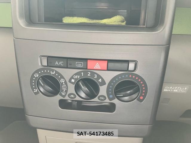 Toyota PIXIS SPACE 2014-06 8876354-16