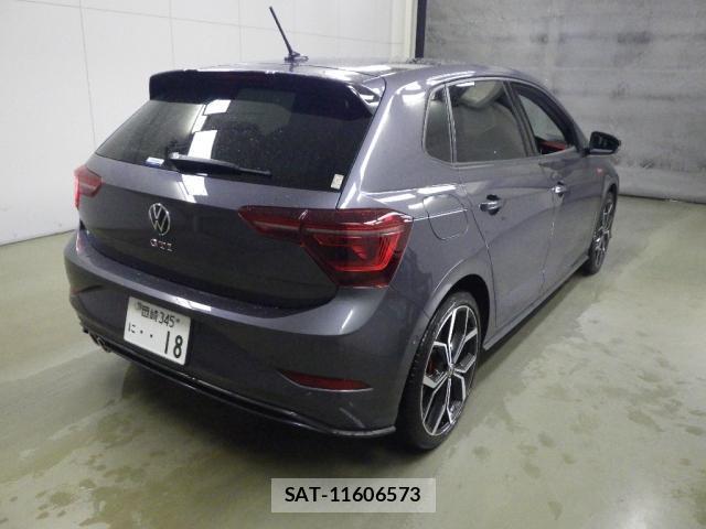 VolksWagen POLO 2023-07 8877405-1