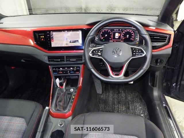 VolksWagen POLO 2023-07 8877405-2