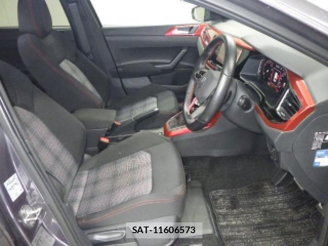 VolksWagen POLO 2023-07 8877405-3