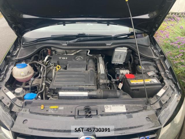 VolksWagen POLO 2015-06 8876283-2