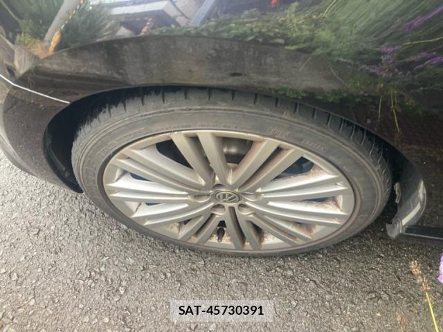 VolksWagen POLO 2015-06 8876283-3