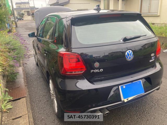 VolksWagen POLO 2015-06 8876283-5
