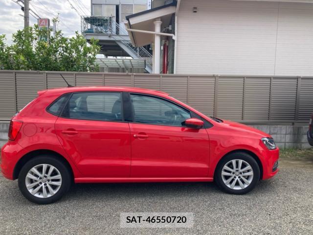 VolksWagen POLO 2016-09 8876533-12