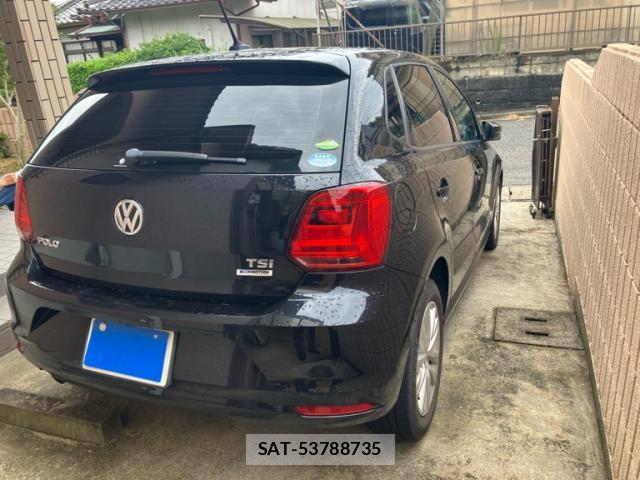 VolksWagen POLO 2016-04 8877857-12