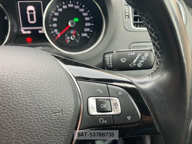 VolksWagen POLO 2016-04 8877857-18