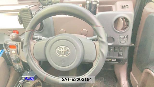 Toyota PORTE 2012-10 8876168-5