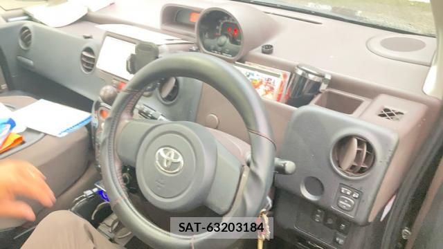 Toyota PORTE 2012-10 8876168-6